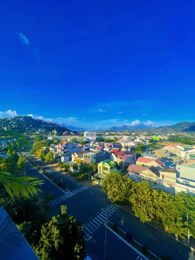 Hotel KháCh SạN Sunrise Ninh ThuạN Phan Rang Exterior foto